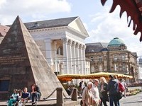 Marktplatz und Pyramide (Bildnachweis: Mit freundlicher Genehmigung der KTG Karlsruhe Tourismus GmbH)